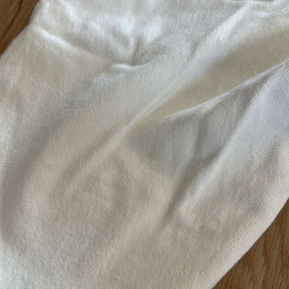 Levi’s White Wedgie Distressed Jeans - Picture 8 of 8